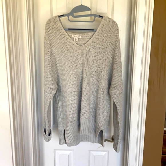 Rachel Zoe Sweaters - NWOT Gray Ladies Hooded Sweater Large Boutique